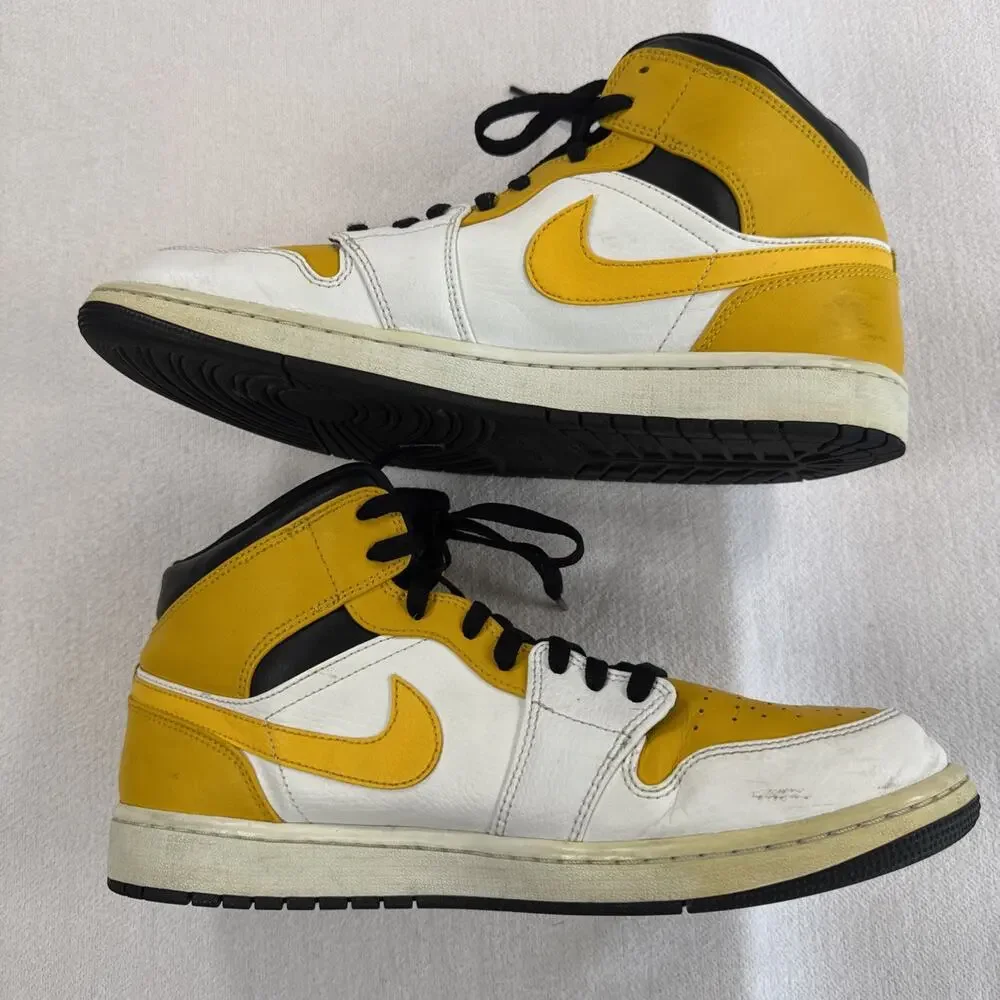 Air Jordan 1 Mid University Gold Size 13 Men’s Black Yellow Retro
